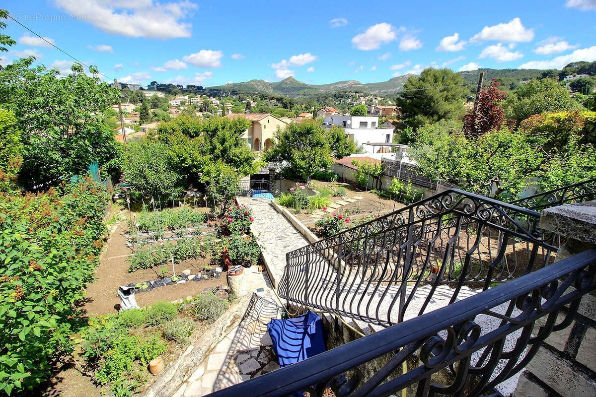 Maison à MARSEILLE-11E