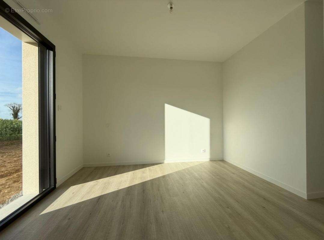 Maison à SAINT-MARCEL