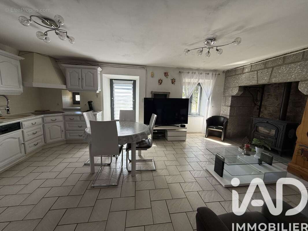 Maison 123 m² à Venteuges  - photo 4