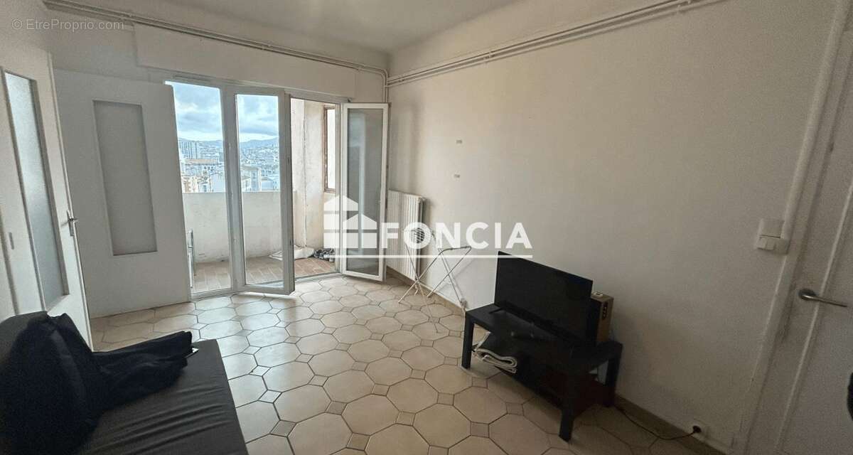 Appartement à MARSEILLE-2E