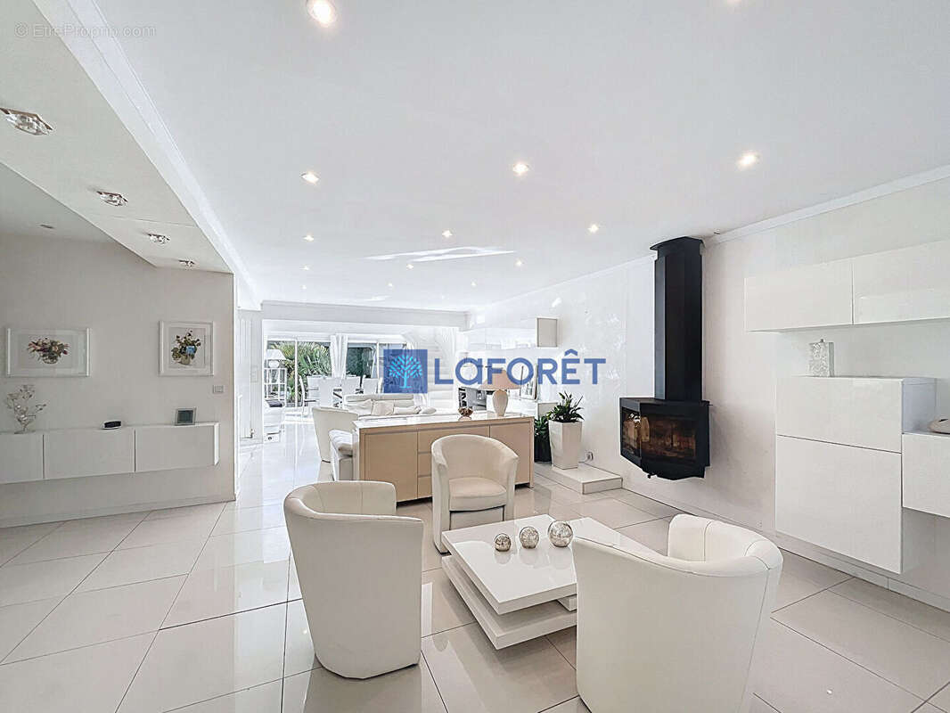 Maison à SAINT-GERMAIN-LES-CORBEIL