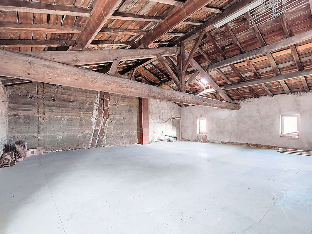 Maison à SAINT-ETIENNE-DES-OULLIERES