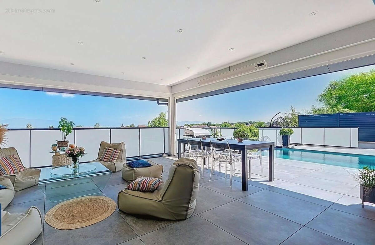 Maison à DIVONNE-LES-BAINS