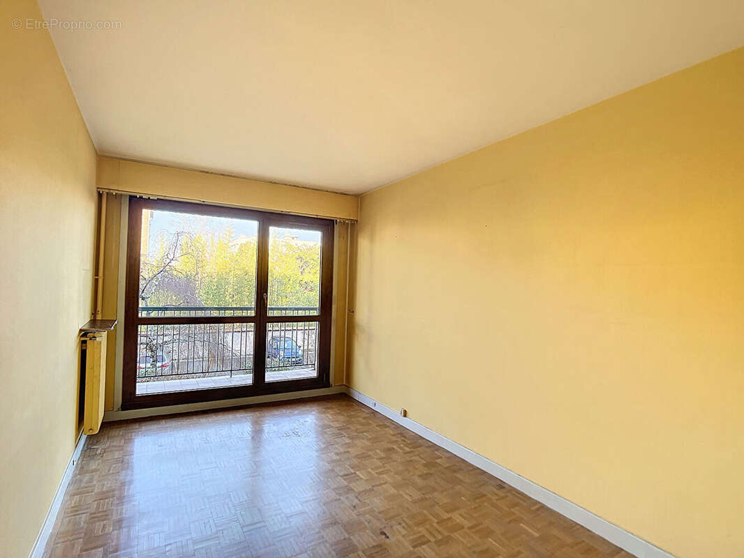 Appartement à FONTENAY-SOUS-BOIS