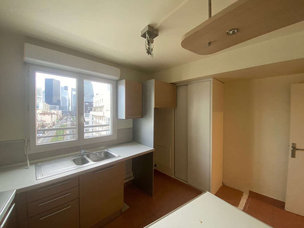 Appartement à COURBEVOIE