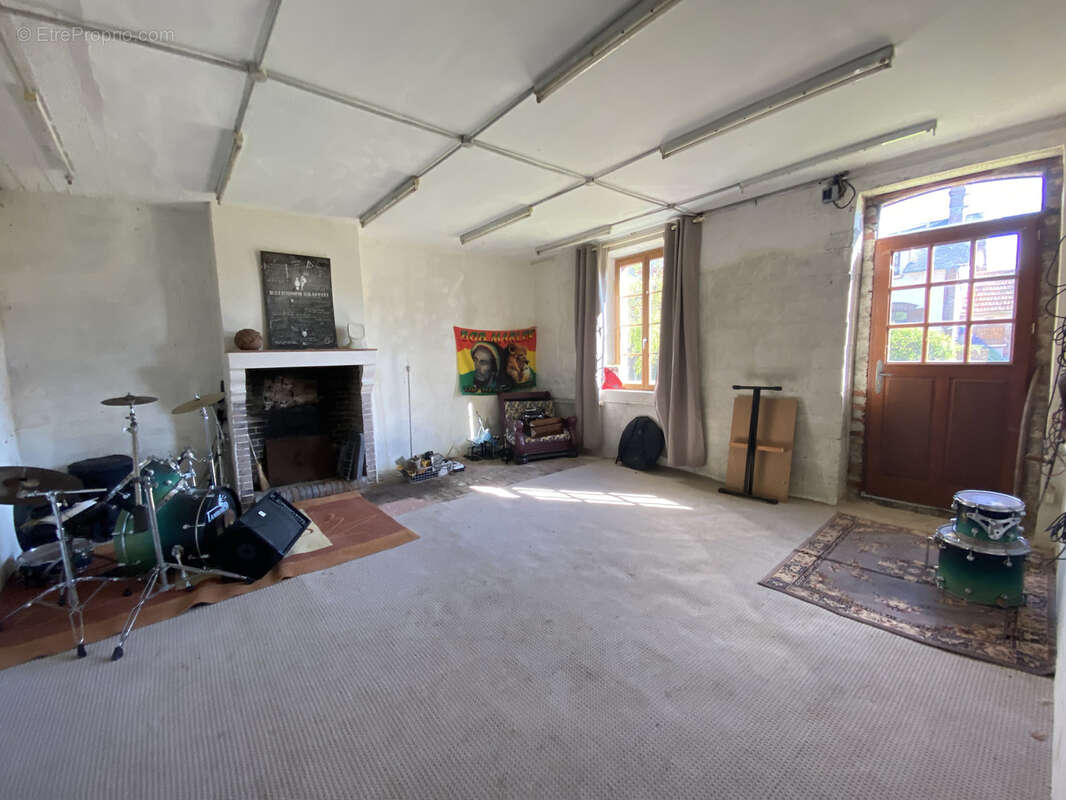 Maison à HOUDAN