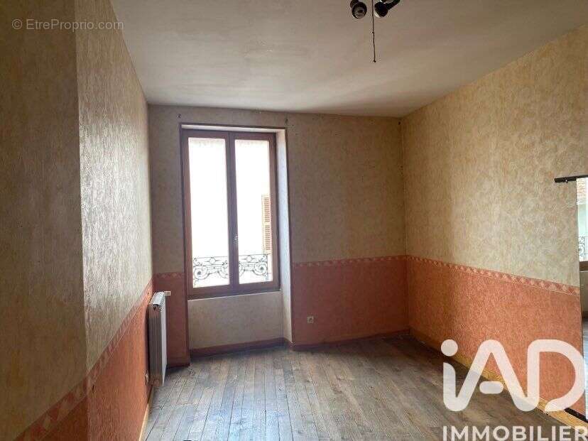 Maison 148 m² à Poissons  - photo 6