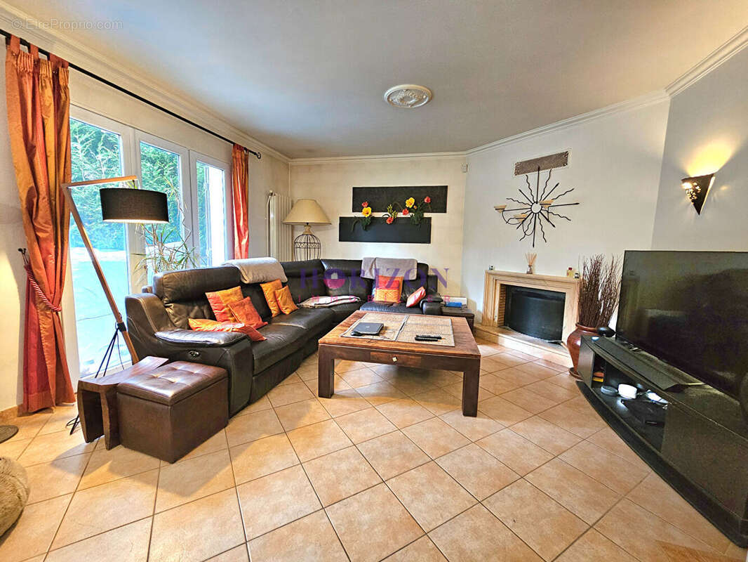 Maison à ORRY-LA-VILLE