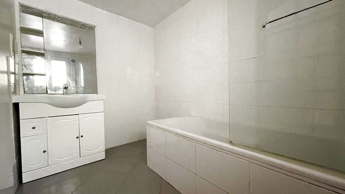 Maison à SIX-FOURS-LES-PLAGES