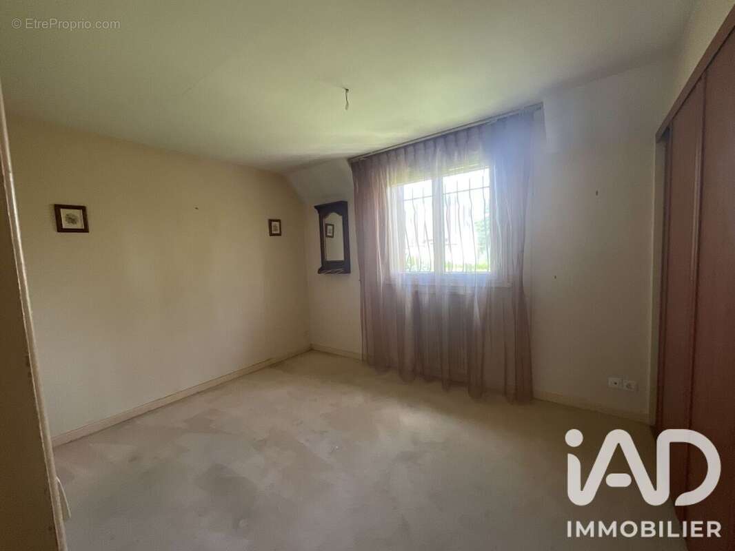 Maison 130 m² à Vert-Saint-Denis  - photo 8