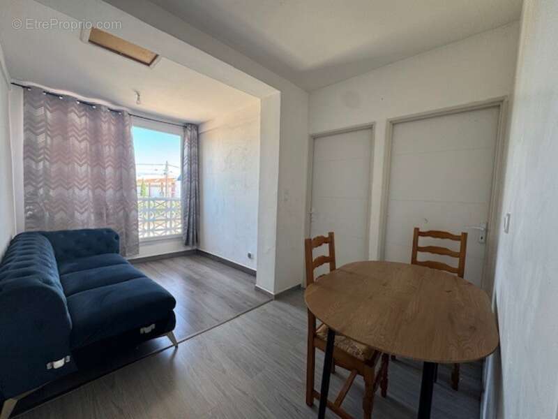 Maison à SAINT-HILAIRE-DE-BRETHMAS