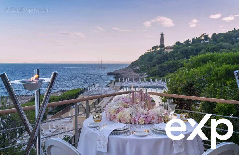 Autre à SAINT-LAURENT-DU-VAR