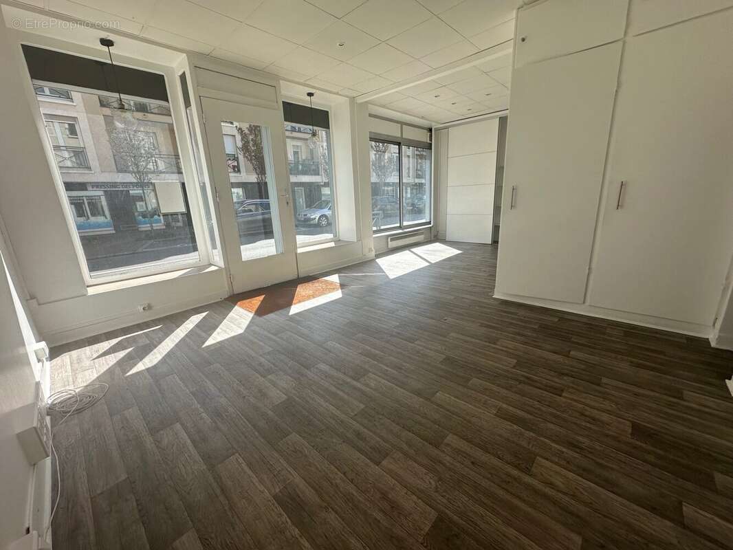 Commerce à CROISSY-SUR-SEINE