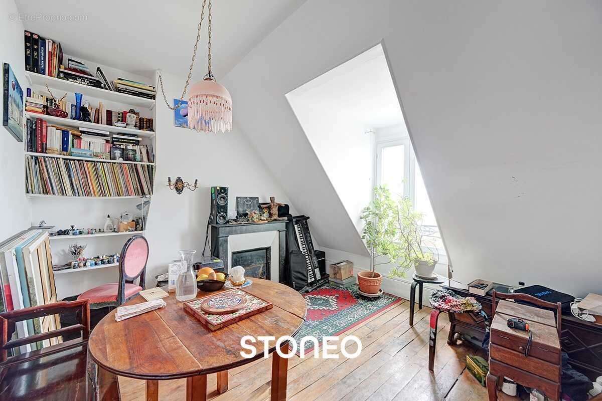 Appartement à PARIS-10E