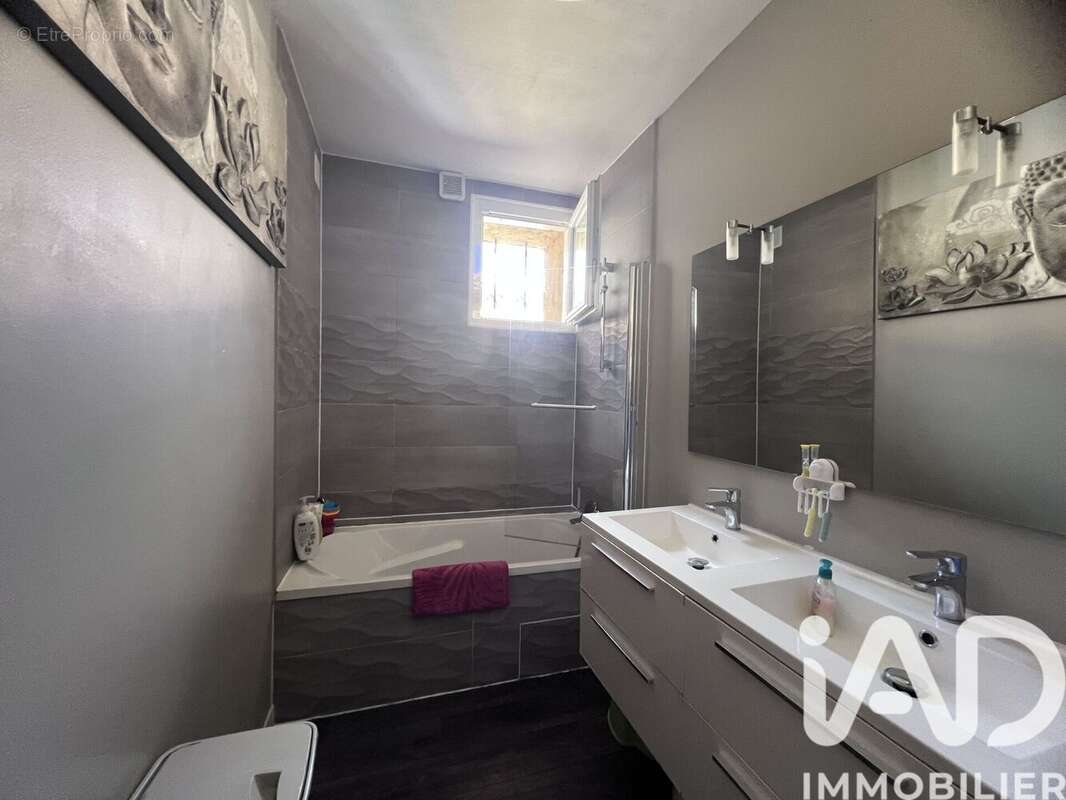 Maison 145 m² à Branne  - photo 9