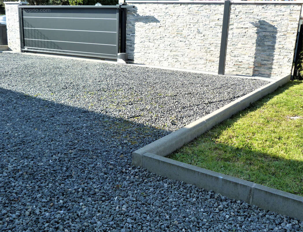 Maison à SAINT-PIERRE-DE-VARENGEVILLE