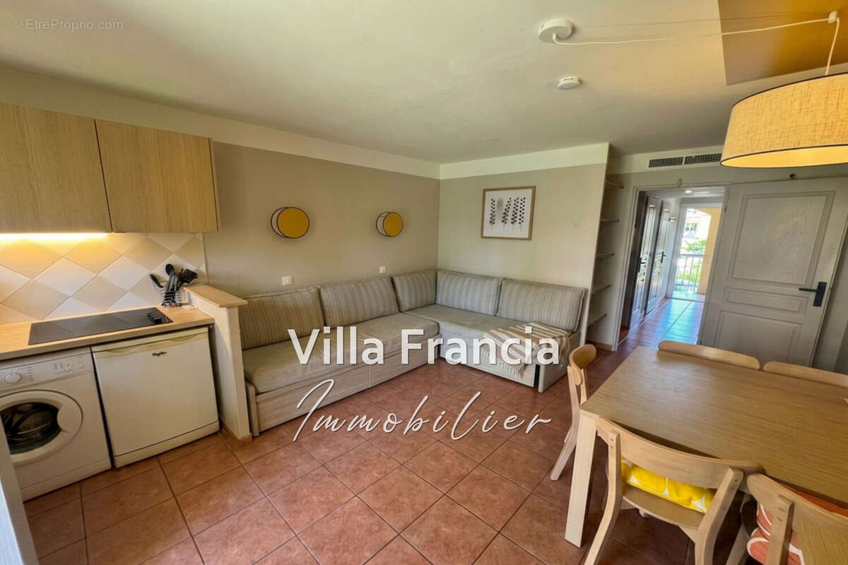 Appartement à MANDELIEU-LA-NAPOULE