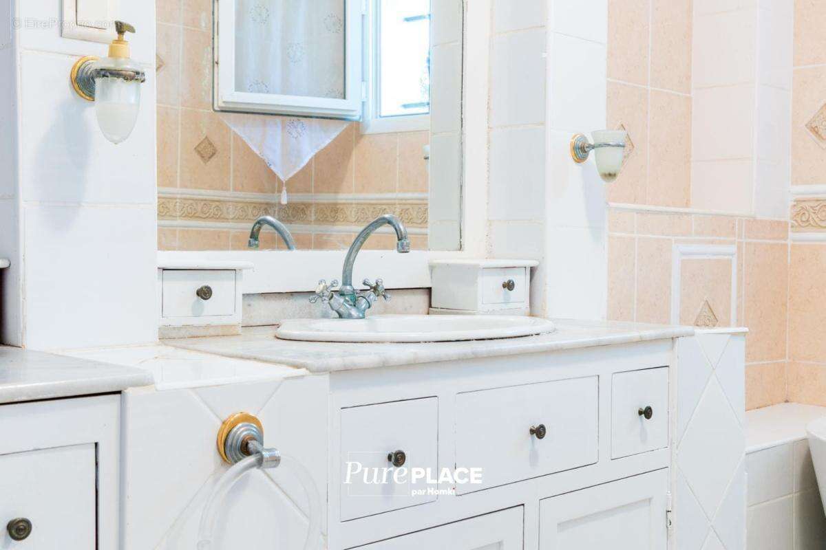 Maison/Villa T6 de 187 m2 à Saint-Mitre-les-Remparts 13920 - photo 16
