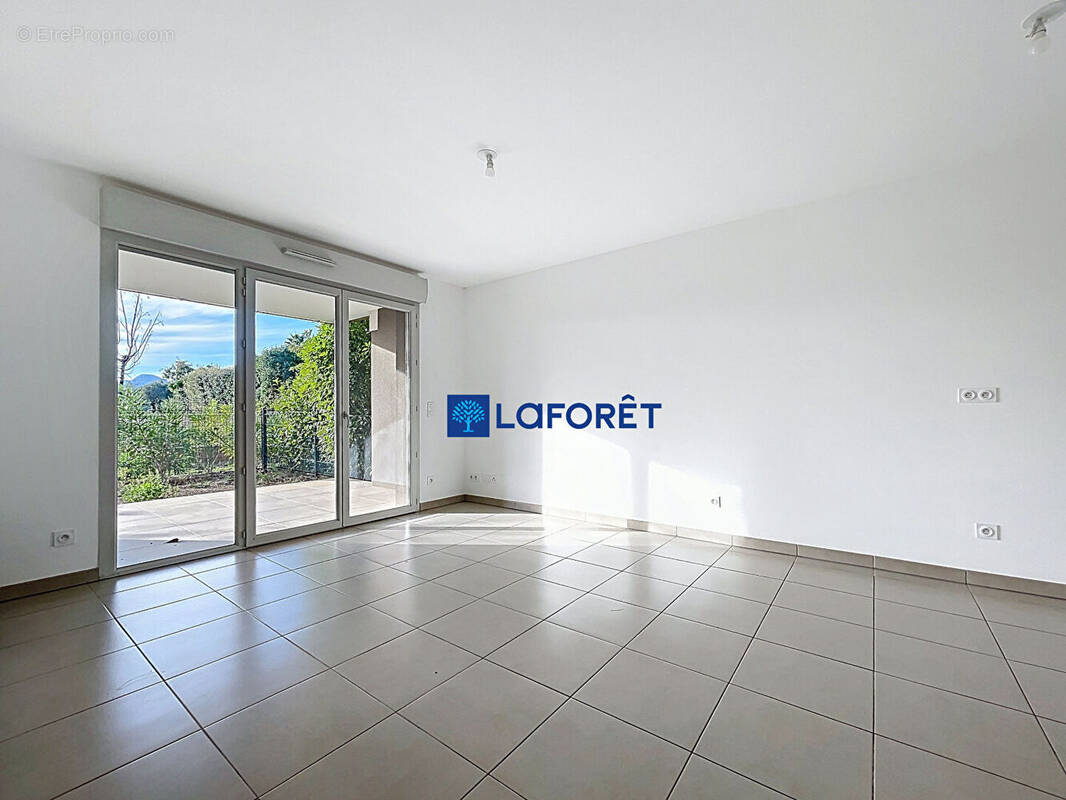 Appartement à HYERES