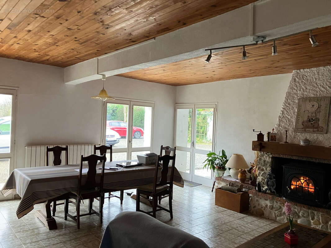 Maison à TIESTE-URAGNOUX