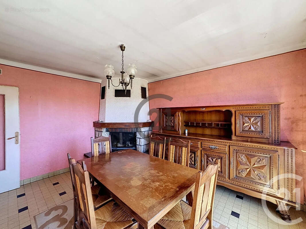 Maison 81 m² à Villeneuve-Sur-Yonne  - photo 4
