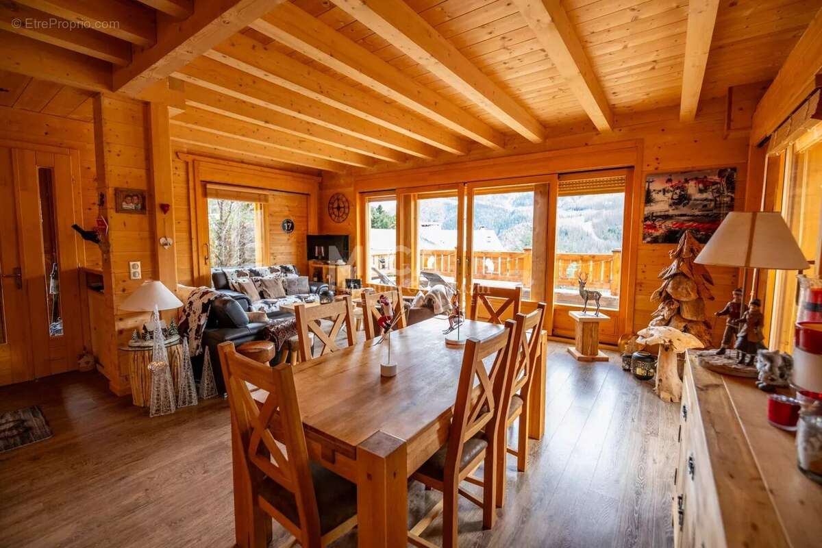 Maison à SAINT-ETIENNE-DE-TINEE