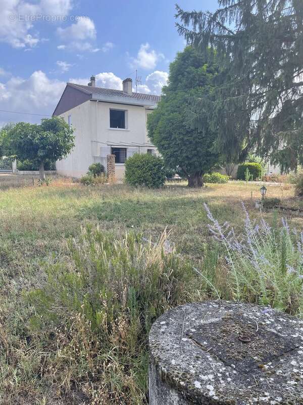 Maison familiale avec sous-sol complet et terrain constructible - bergerac - photo 4