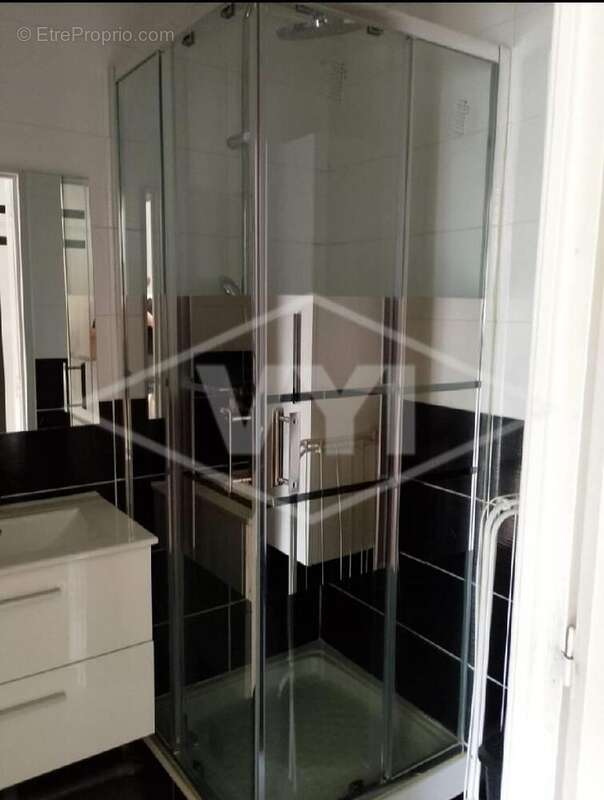 Appartement 30 m² à Combs-La-Ville  - photo 9