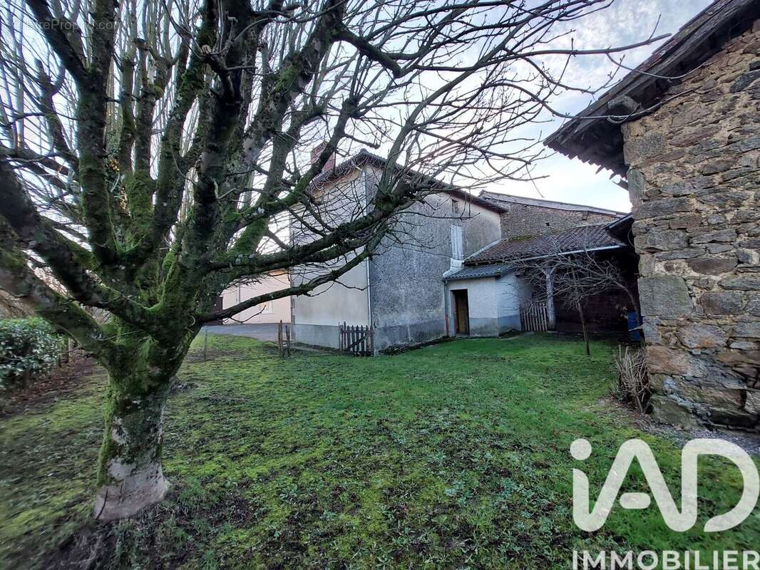 Photo 3 - Maison à SAINT-LAURENT-SUR-GORRE