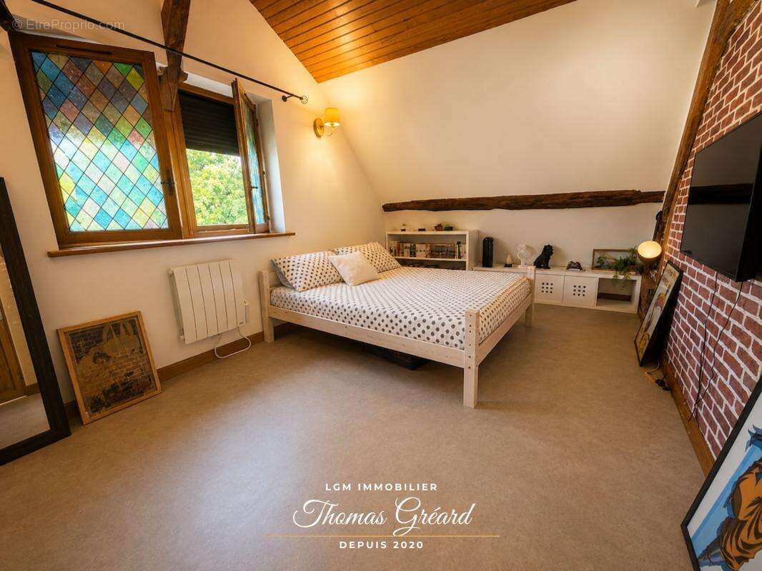 Maison à colombages 193 m² avec 5 chambres, jardin et piscine à Authon - photo 9