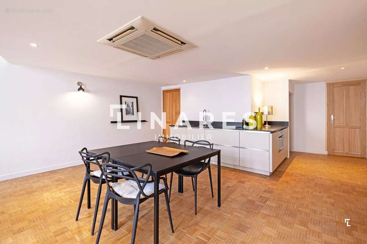 Appartement à MARSEILLE-6E