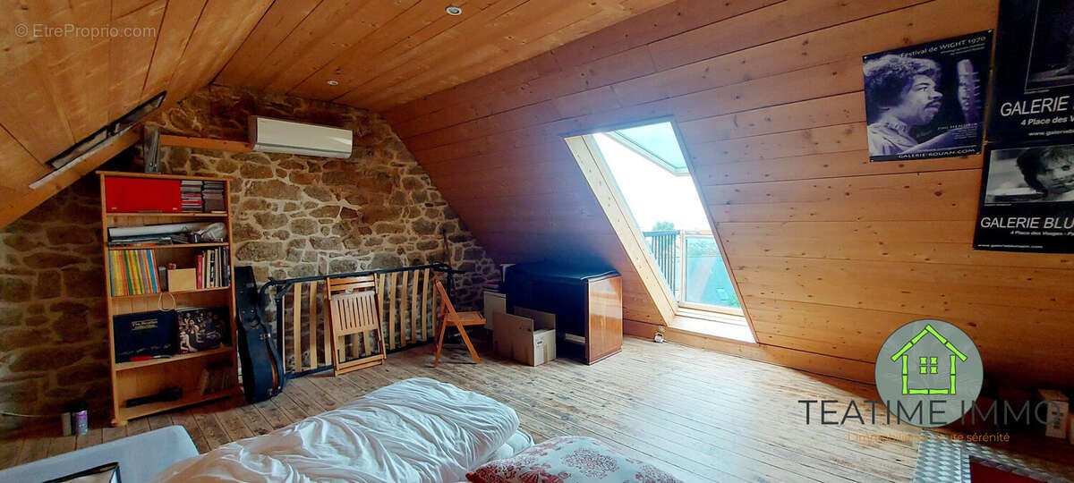 Maison à TREDREZ-LOCQUEMEAU
