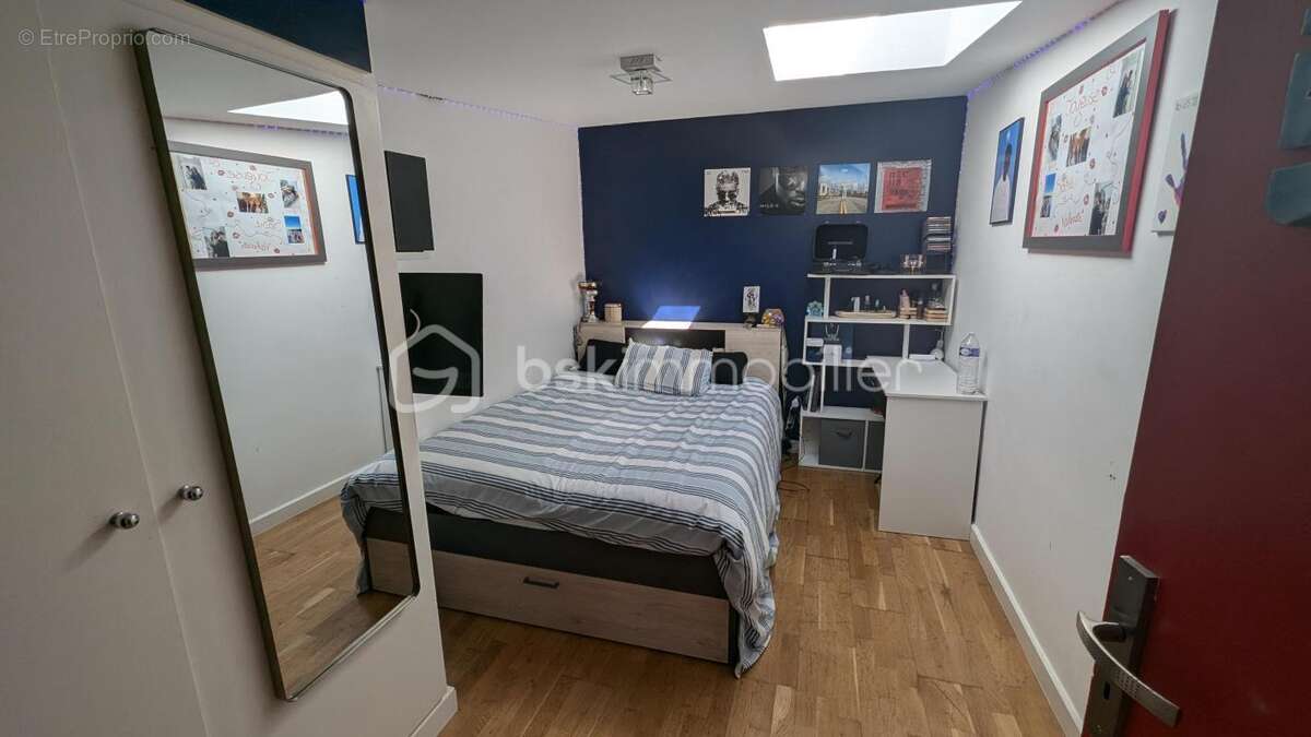 Maison et locaux d'activités - photo 7