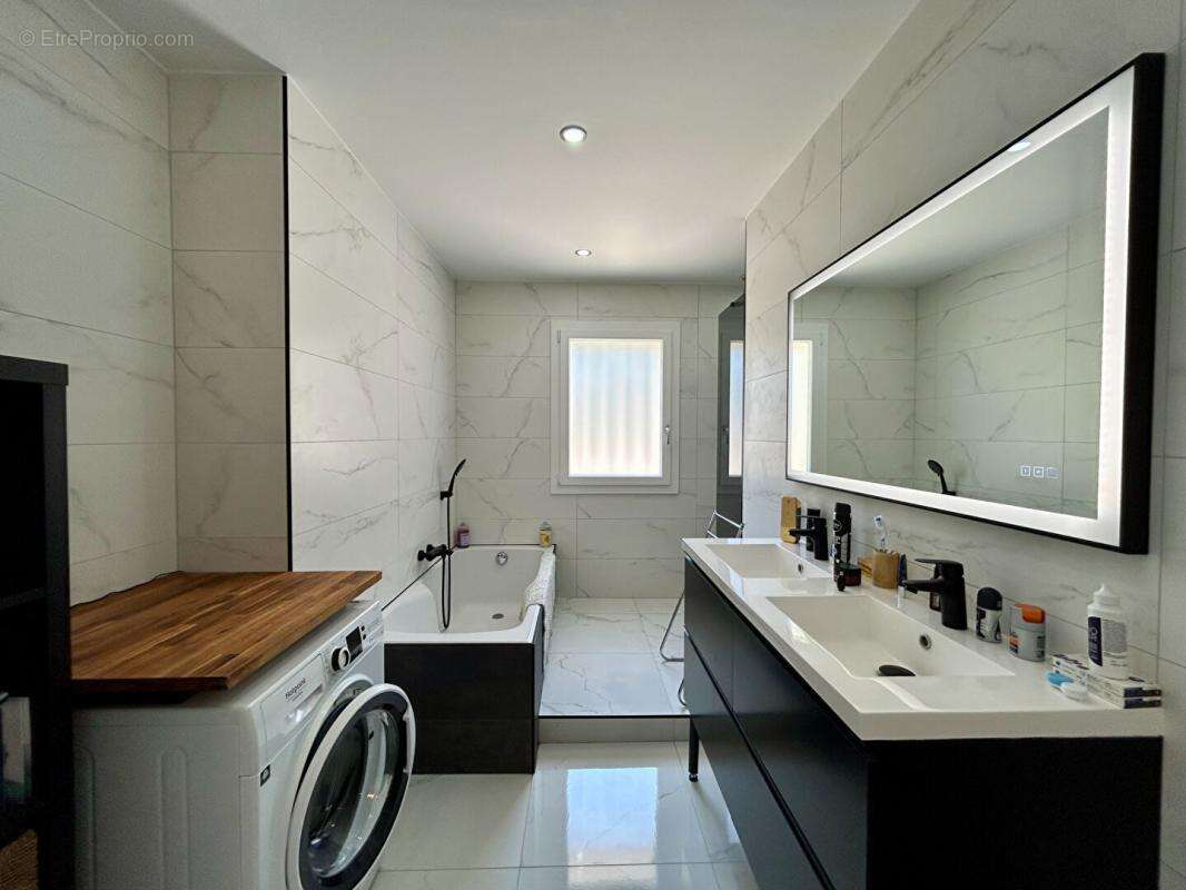 A vendre, superbe maison de 170m² sur les hauteurs de Chancelade 24650 - photo 6