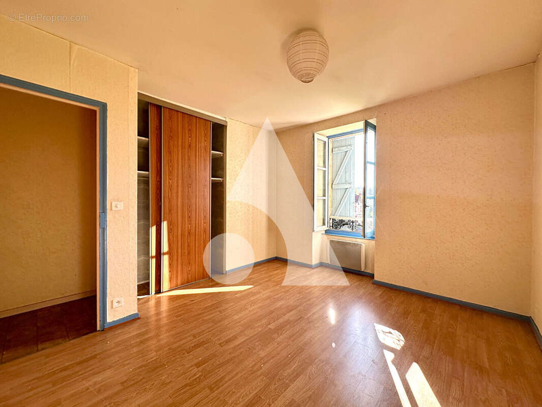 Appartement à BAGNAC-SUR-CELE