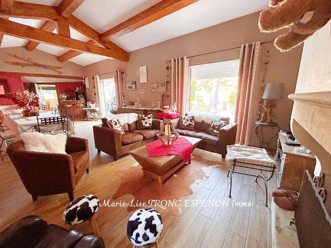 Maison à PERNES-LES-FONTAINES