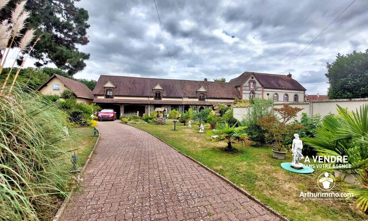 Maison à EZY-SUR-EURE