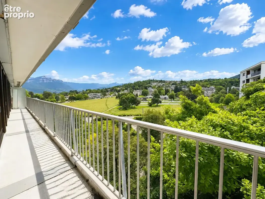 Spacieux T3 lumineux de 91 m2 avec balcon filant, vue dégagée - photo 3