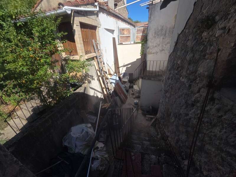 ALES (30) secteur Rochebelle, idéal investisseur immeuble de rapport de 150m² habitable environ et terrasse privative d'environ  - photo 10