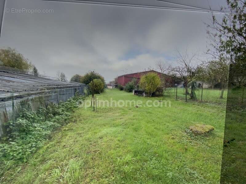 Maison à TAVAUX-ET-PONTSERICOURT