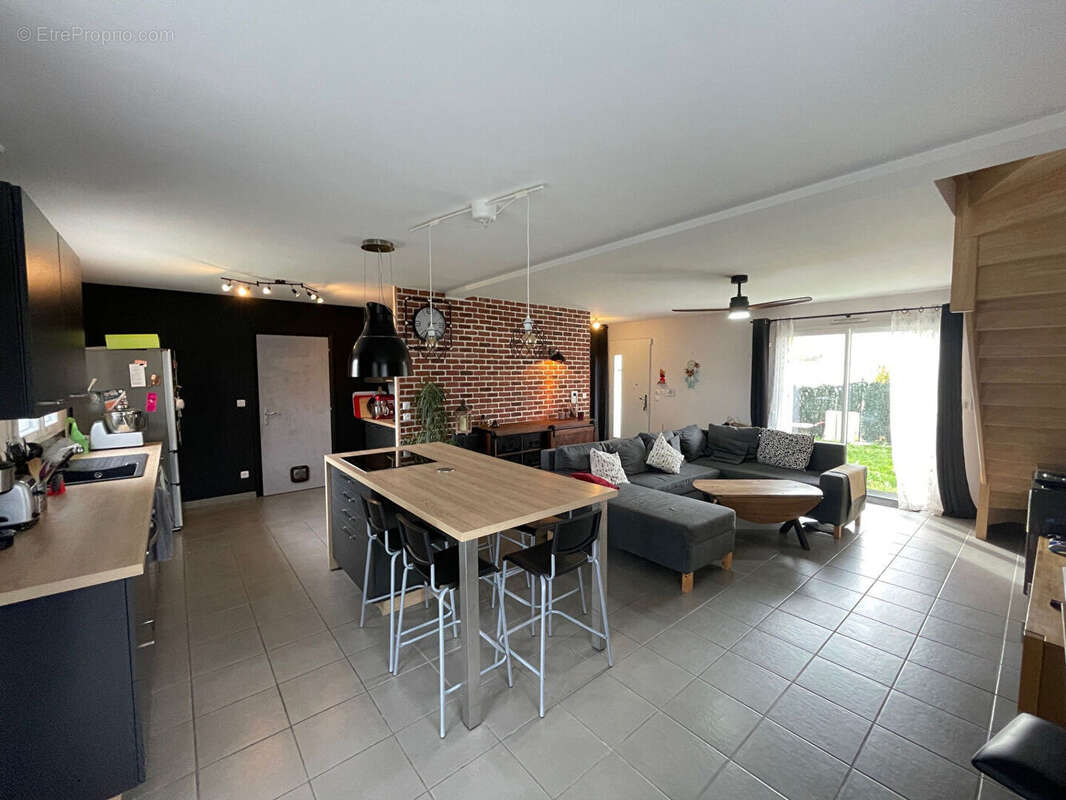 Maison à CHARVIEU-CHAVAGNEUX