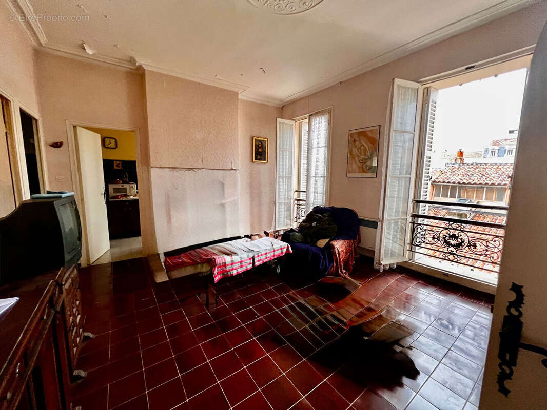 Appartement à MARSEILLE-1E