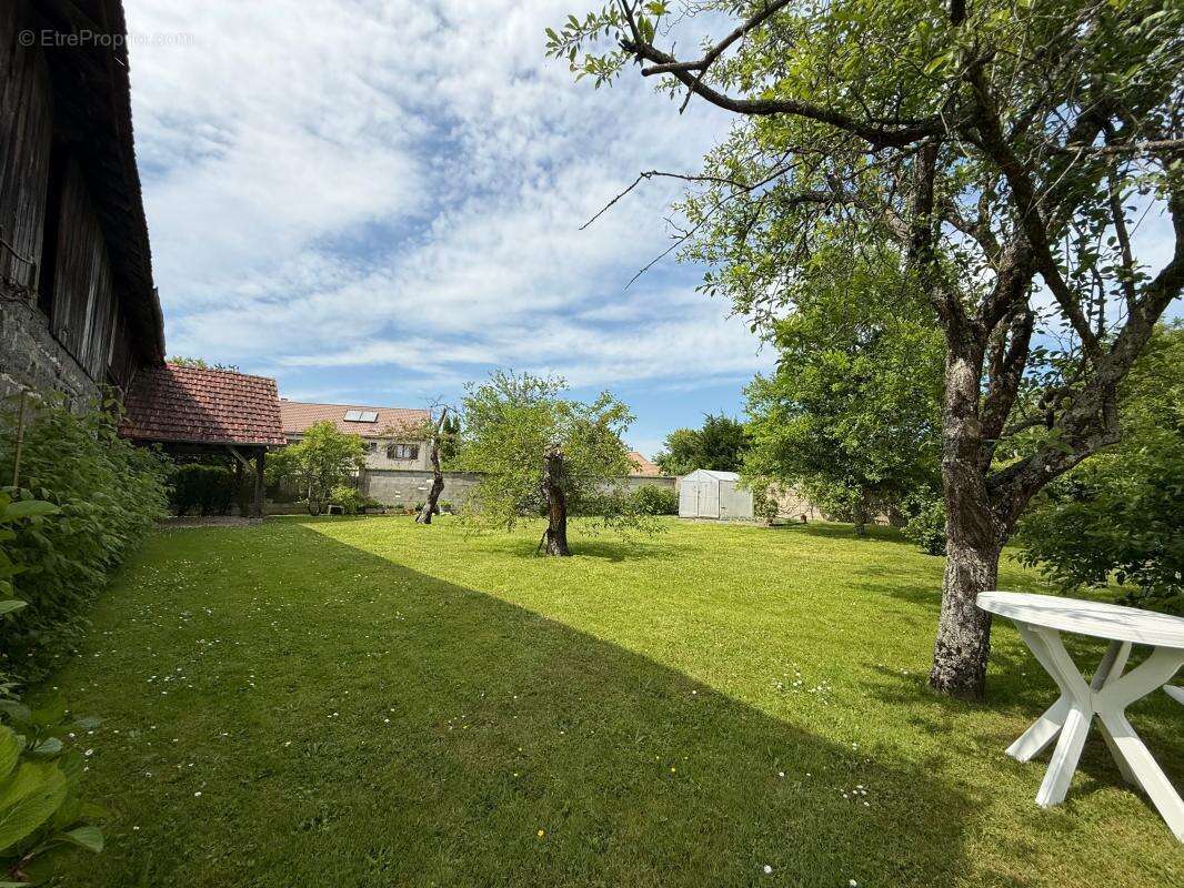 Maison à BESSEY-LES-CITEAUX