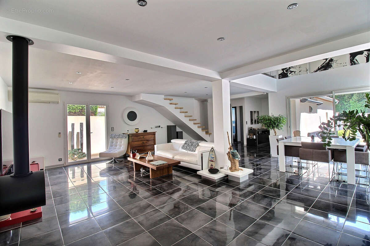 Maison à SAINT-CHRISTOL