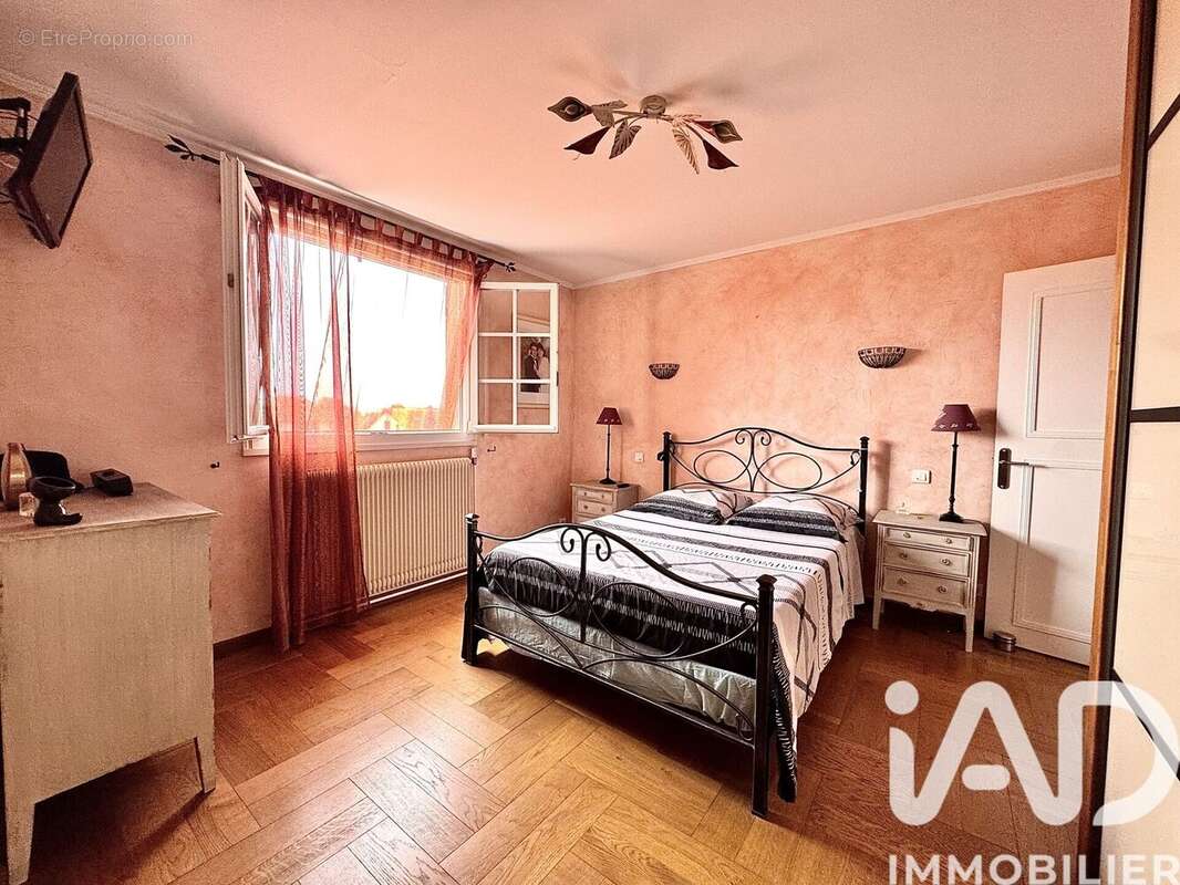 Photo 9 - Maison à VIRY-CHATILLON