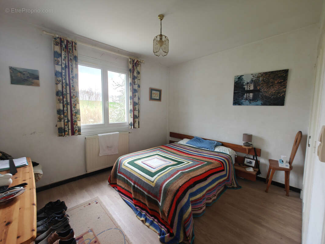 Maison à AJAC