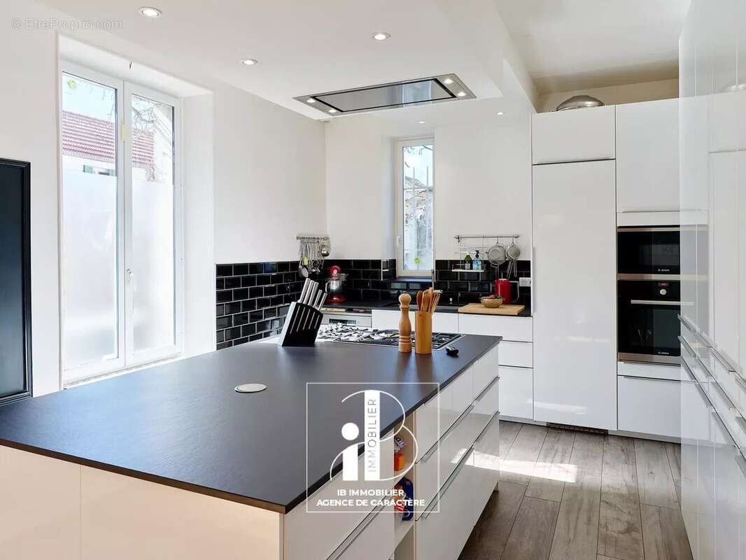 Maison à VULAINES-SUR-SEINE