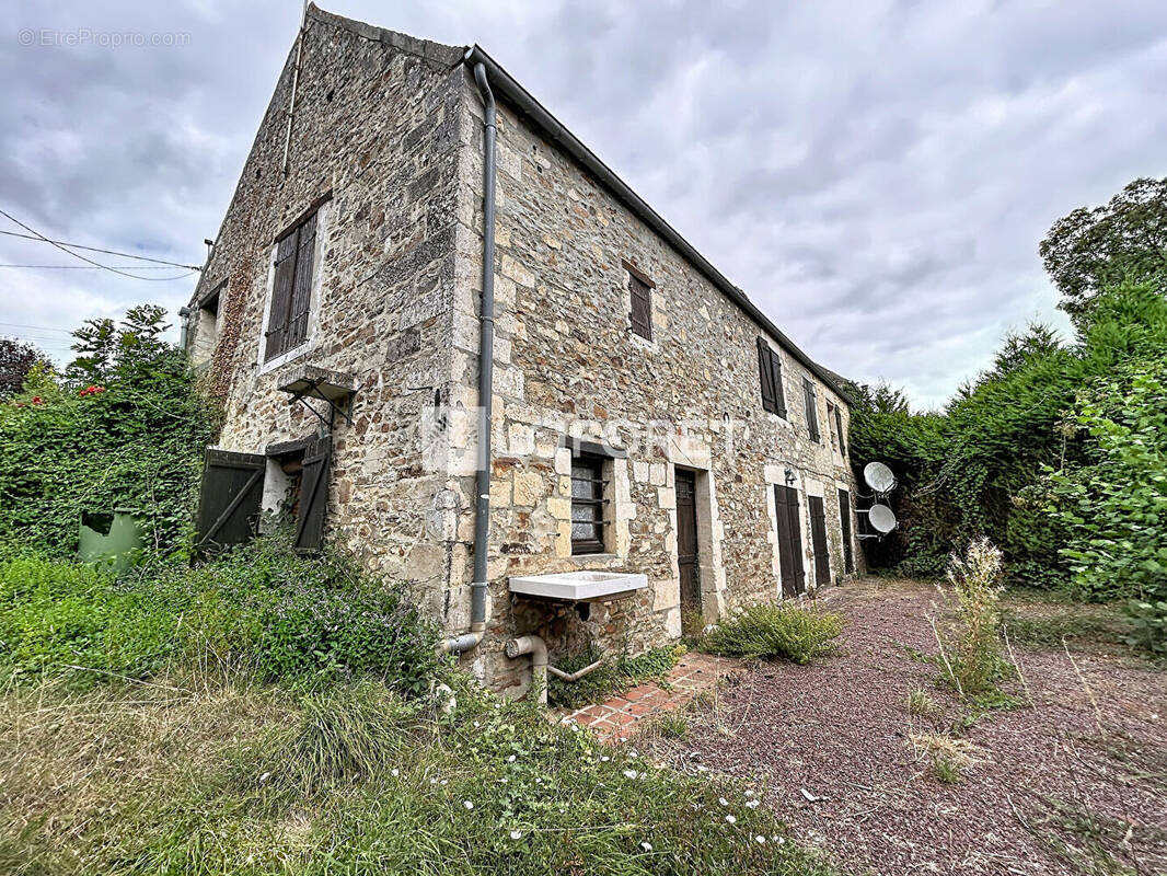 Maison 5 pièces 143 m² · à Falaise · 143 m² · 119 000 €