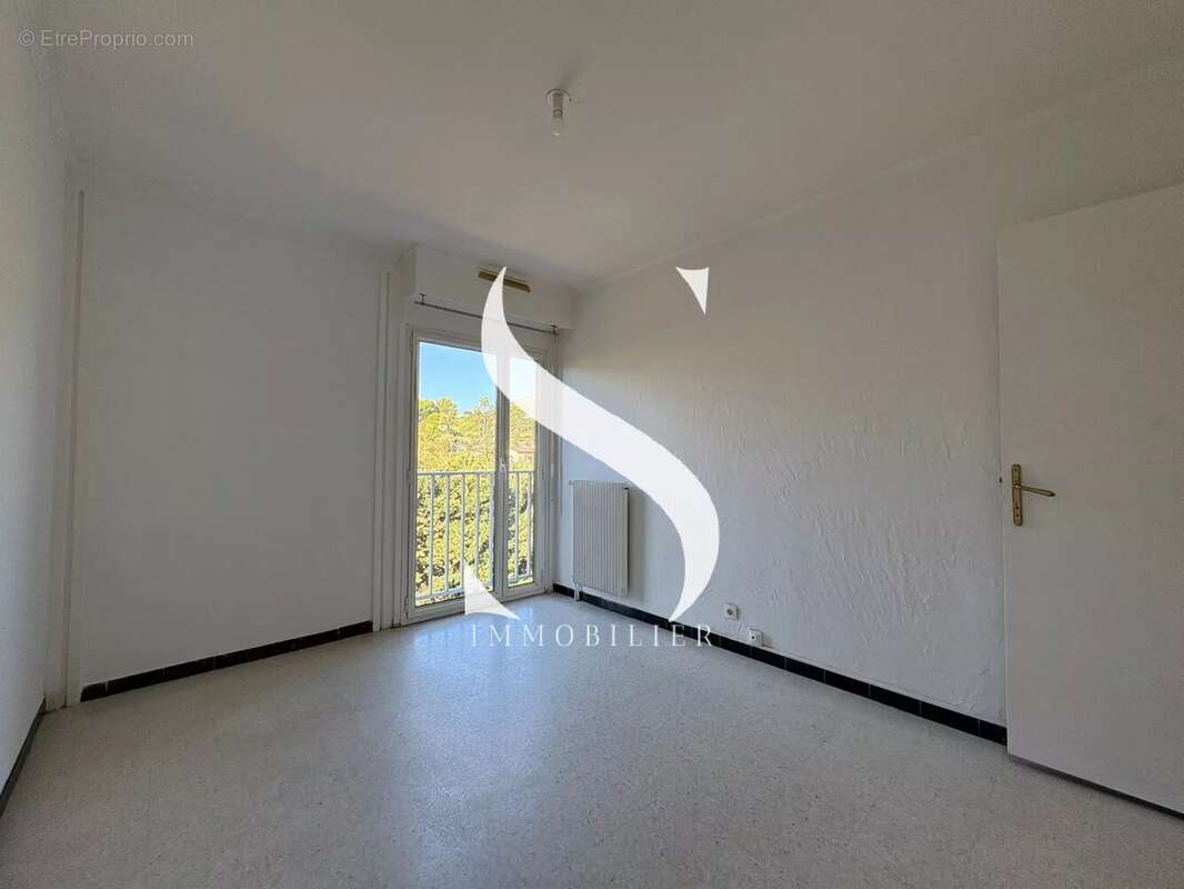 Appartement à VALLAURIS