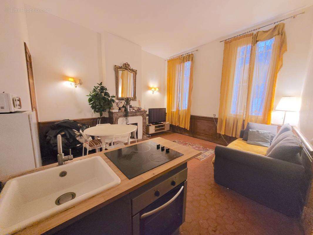 Appartement à MARSEILLE-6E